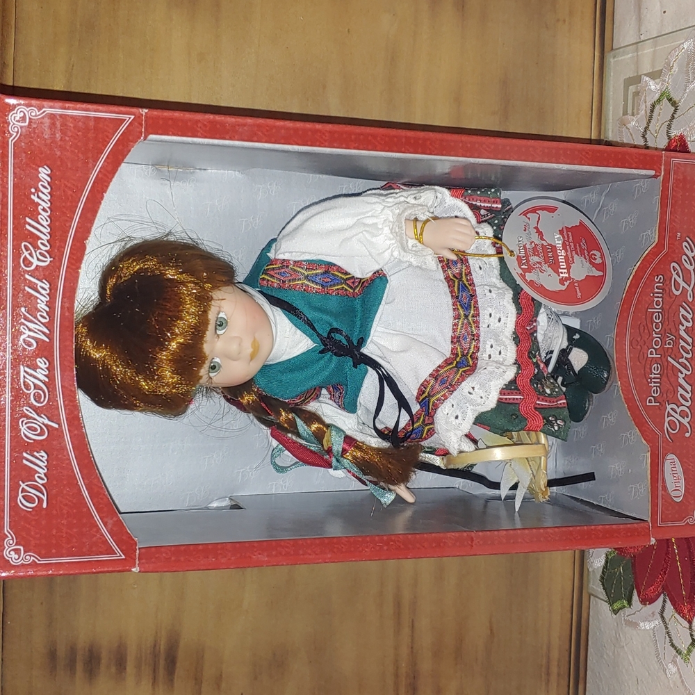 Dolls of the World - Hungary